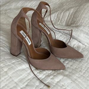 Suede Steven madden heel